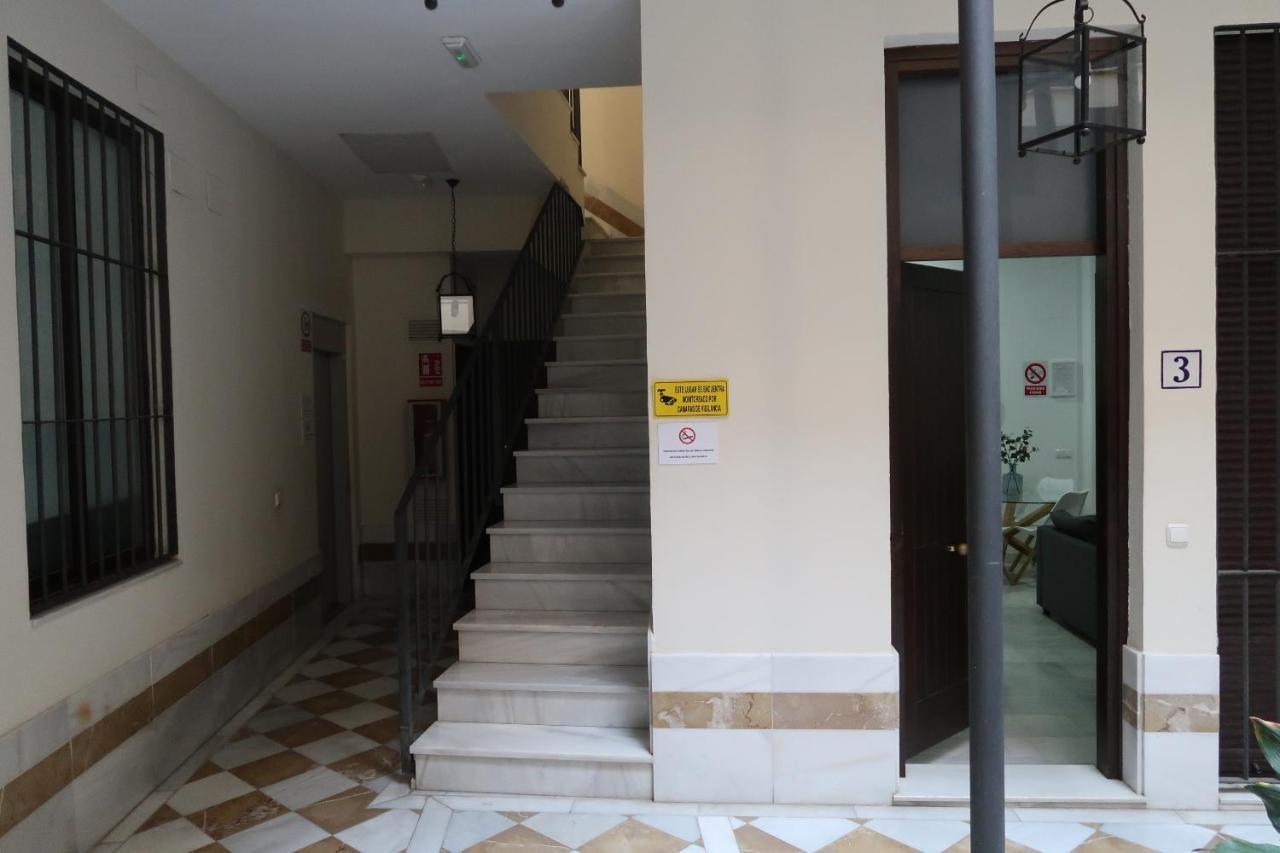 J & E Malaga Center Apartamentos Екстер'єр фото