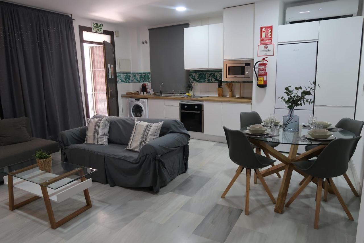 J & E Malaga Center Apartamentos Екстер'єр фото