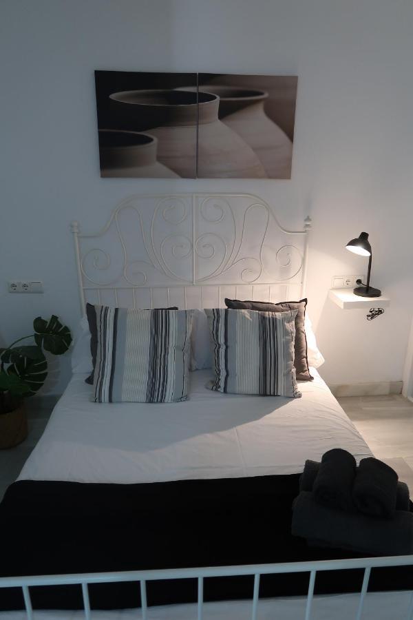 J & E Malaga Center Apartamentos Екстер'єр фото
