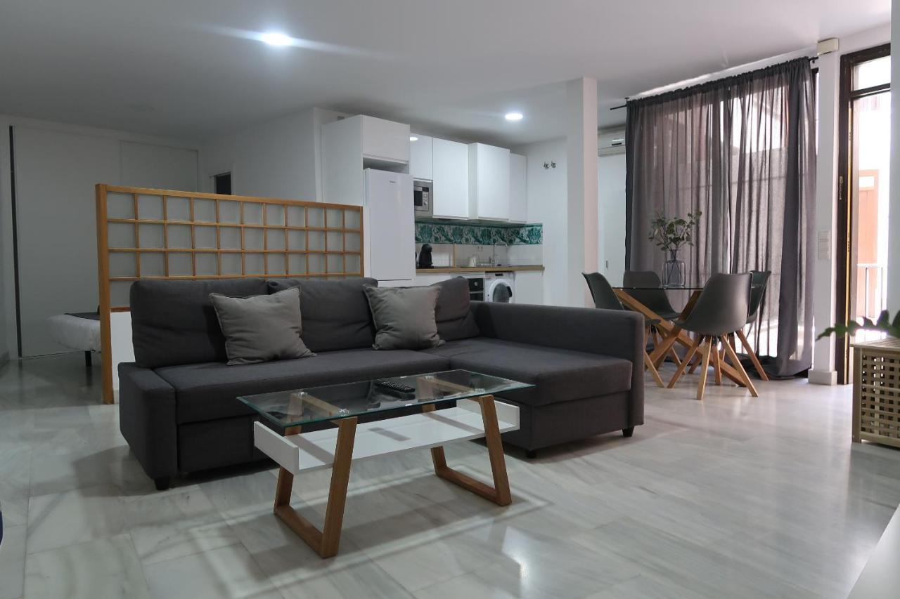 J & E Malaga Center Apartamentos Екстер'єр фото