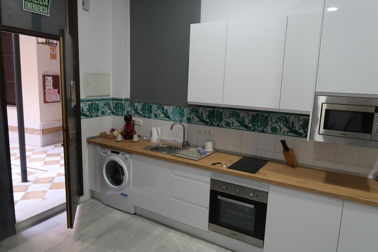 J & E Malaga Center Apartamentos Екстер'єр фото