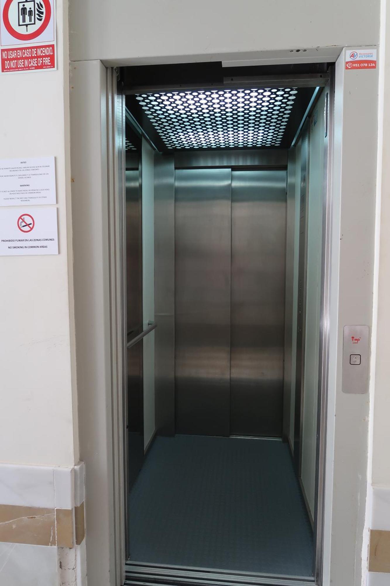 J & E Malaga Center Apartamentos Екстер'єр фото