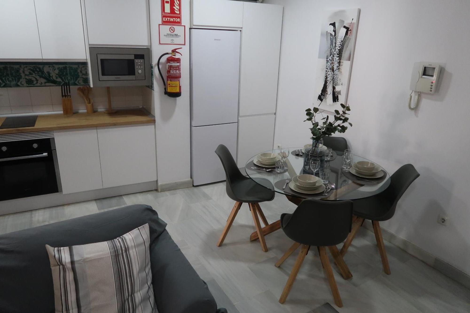 J & E Malaga Center Apartamentos Екстер'єр фото