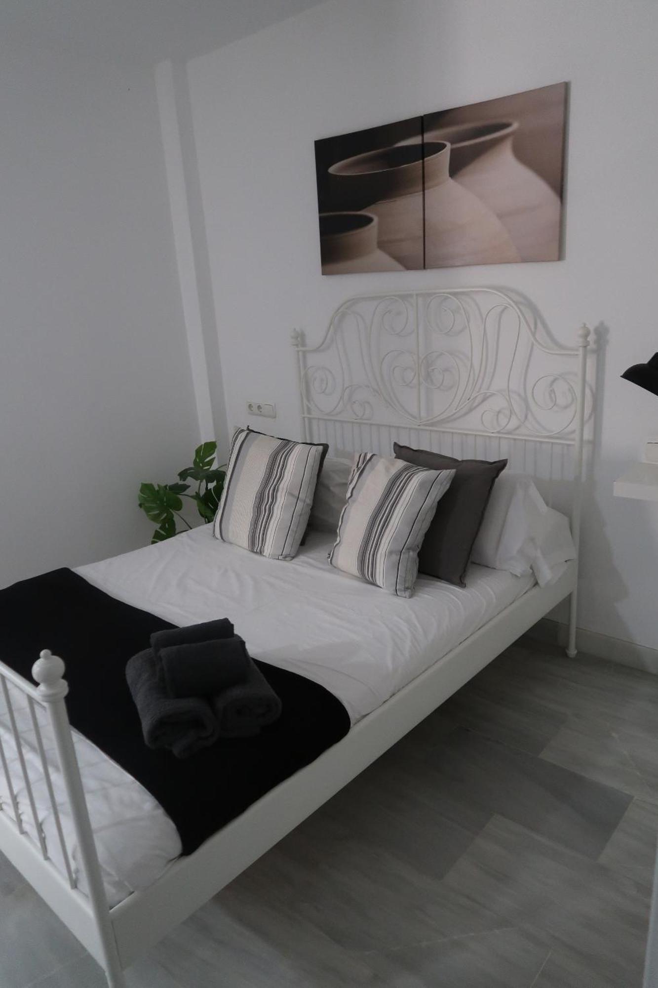 J & E Malaga Center Apartamentos Екстер'єр фото